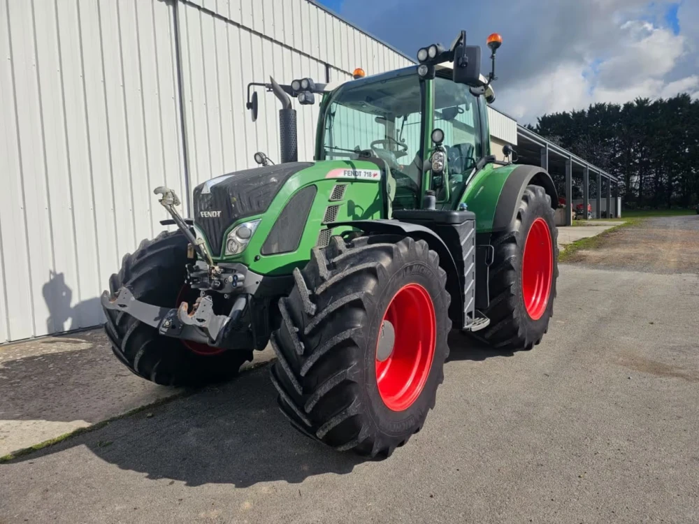 Fendt 718 VARIO d'occasion — photo 1
