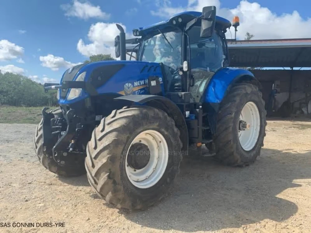 New Holland T7.210 d'occasion — photo 1