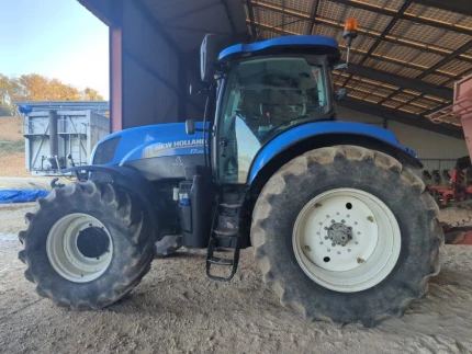 Tracteur agricole - 200 CH - 4690H - 2016