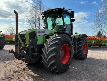 Tracteur agricole - 364CH - 12615H - 2009