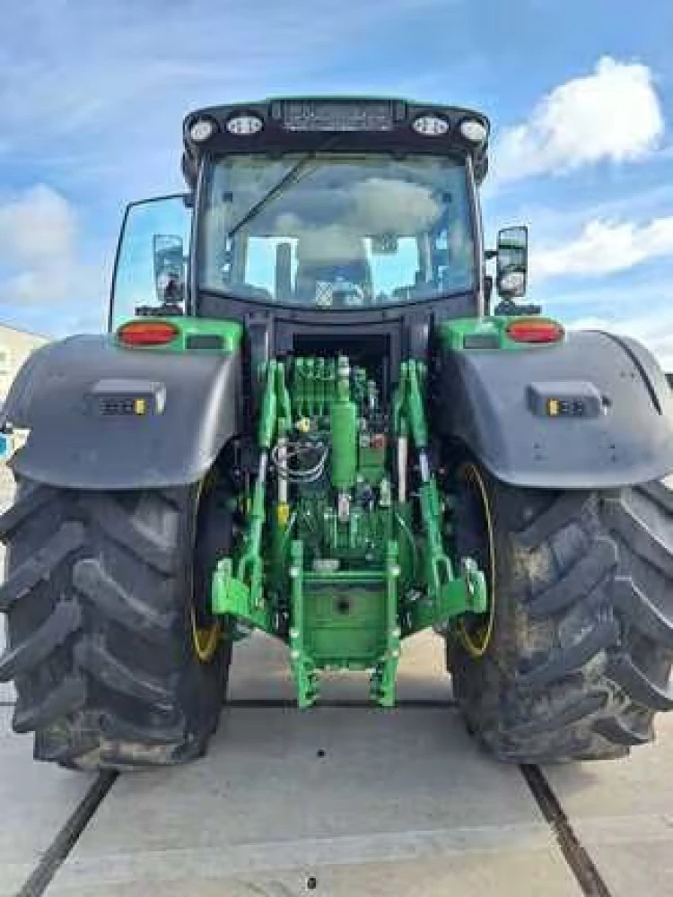 John Deere 6230R d'occasion — photo 1