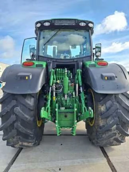 Tracteur agricole - 230 CH - 3671H - 2024