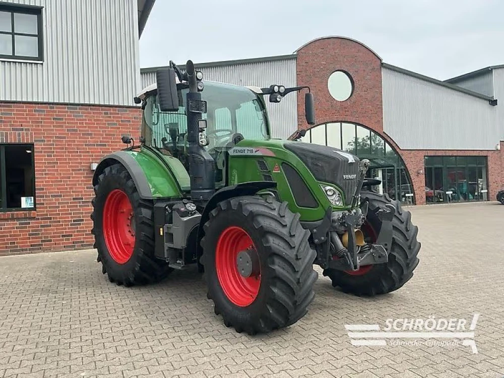 Fendt 718 VARIO S4 PROFI d'occasion — photo 1