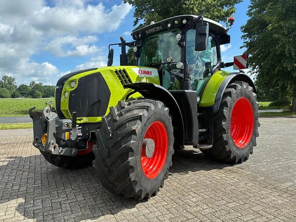 Claas ARION 660 CMATIC d'occasion — photo 1