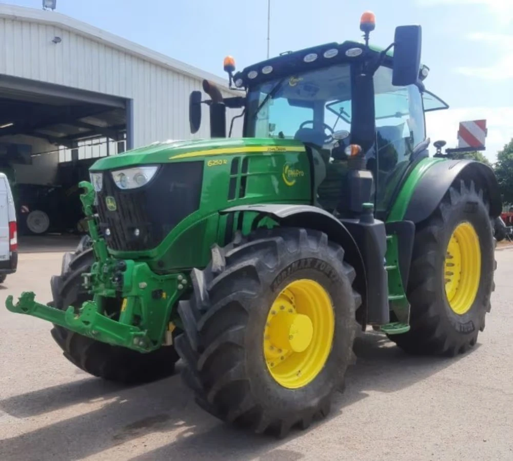 John Deere 6250R d'occasion — photo 1