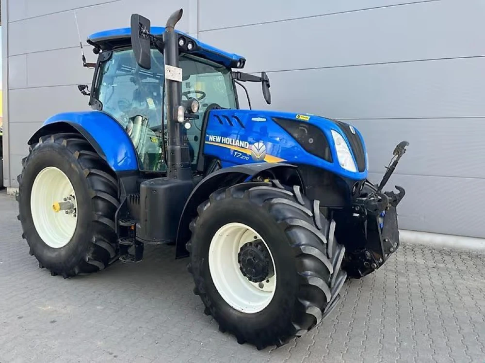 New Holland T 7.270 AC d'occasion — photo 1