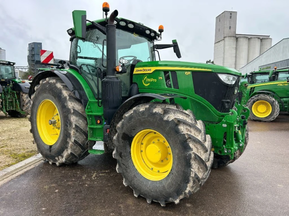 John Deere 6R215 d'occasion — photo 1
