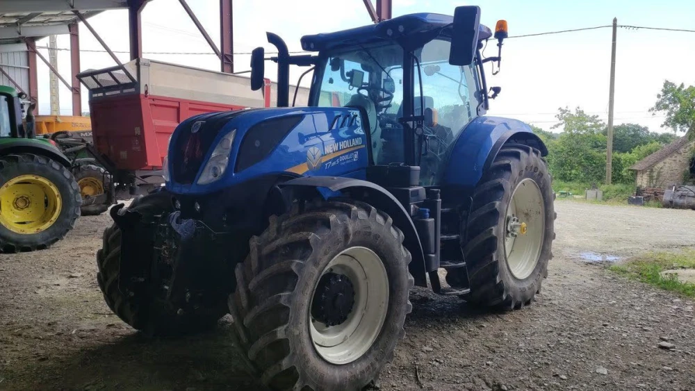 New Holland T7 195S d'occasion — photo 1