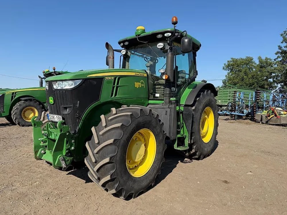 John Deere 7230R d'occasion — photo 1