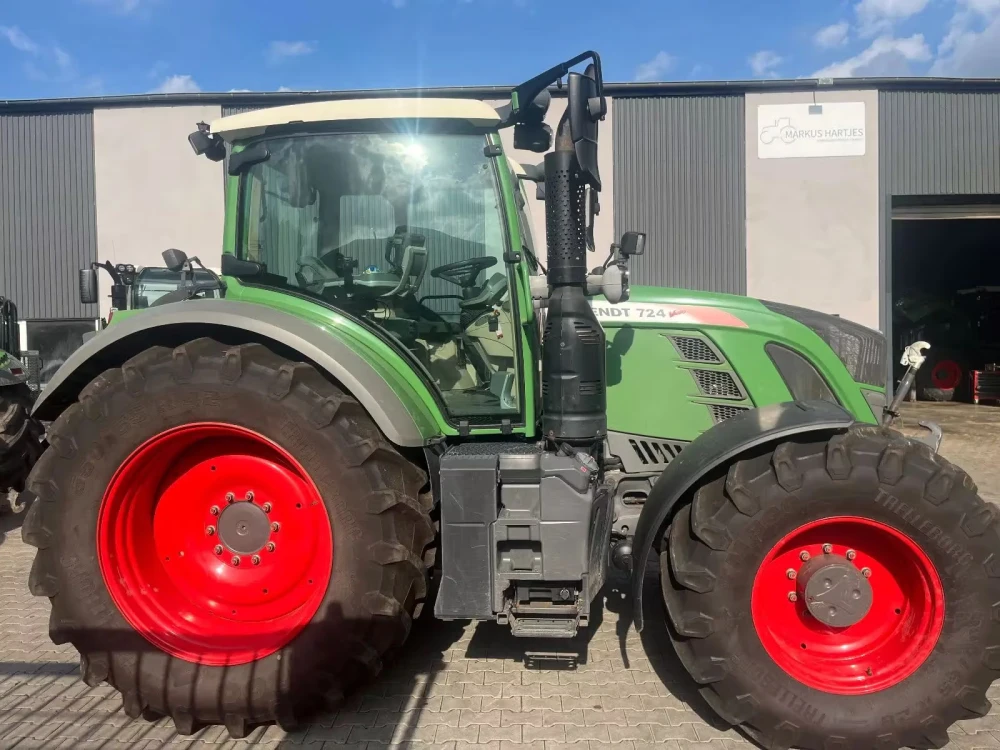 Fendt 724 VARIO POWER d'occasion — photo 1