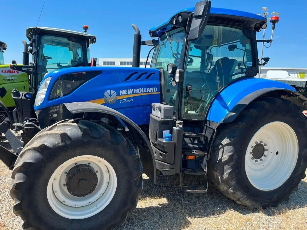 New Holland T7 230 PC d'occasion — photo 1
