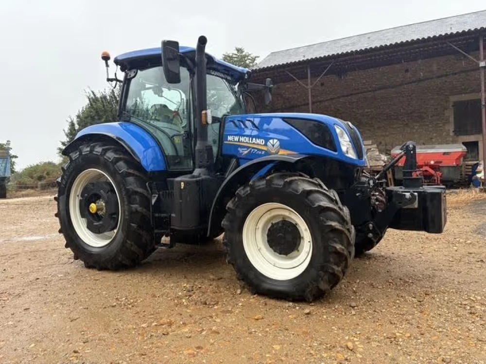 New Holland T7.215S d'occasion — photo 1