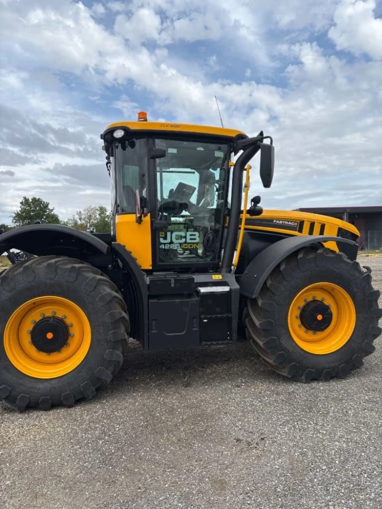 JCB FASTRAC 4220 ICON d'occasion — photo 1