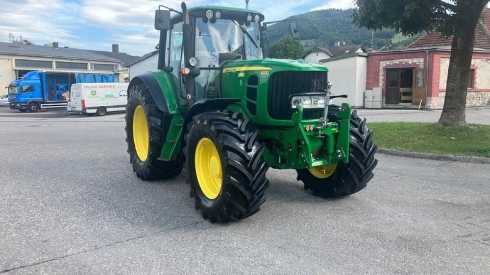 John Deere 6830 d'occasion — photo 1