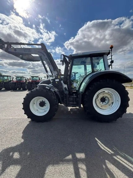 Tracteur agricole - 126CH - 5996H - 2014