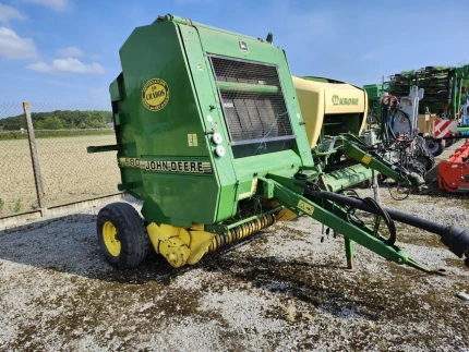 Presse à balles rondes - 14000bottes - 1994
