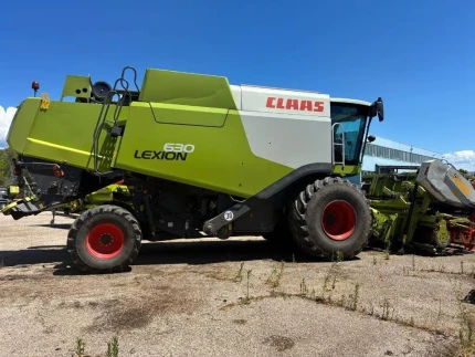 Moissonneuse batteuse - 334CH - 2015