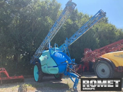 Pulvérisateur traîné - 3500L - 2008