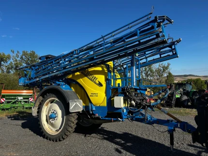 Pulvérisateur traîné - 3000L - 4208H - 2013,2014