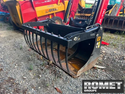 Godet multi-services - 190CM - 2023