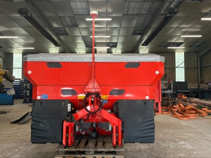 Distributeur d'engrais - 28M - 3200L - 2019
