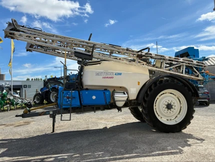 Pulvérisateur traîné - 4200L - 2016