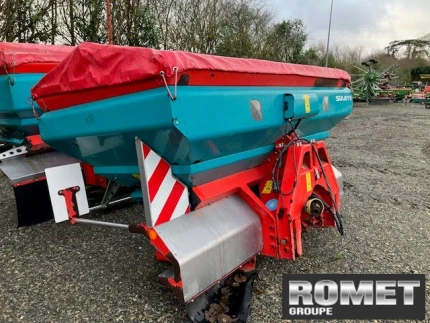 Distributeur d'engrais - 3200L - 2800CM - 2012