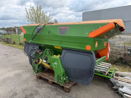 Distributeur d'engrais - 2500L - 2400CM - 2012