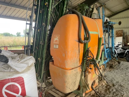 Pulvérisateur porté - 2800L - 2009