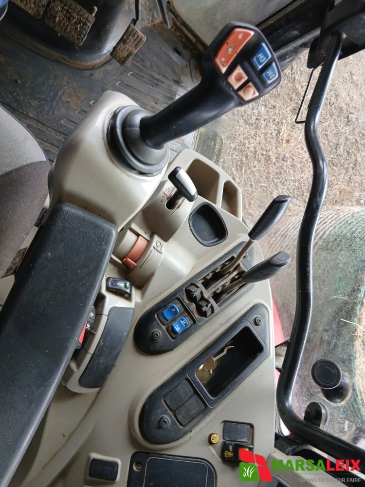 Massey Ferguson 5711 S d'occasion — photo 8