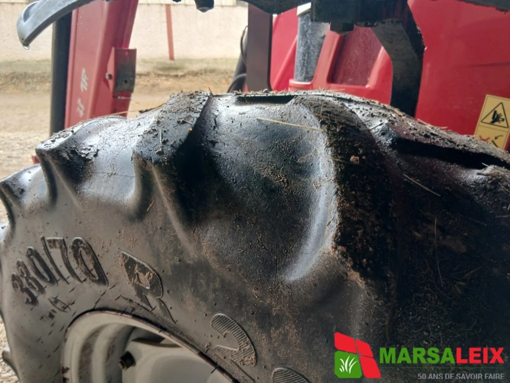 Massey Ferguson 5711 S d'occasion — photo 12