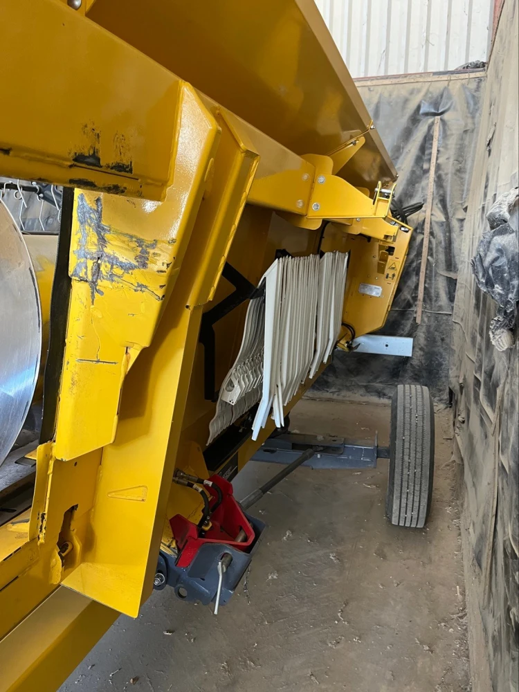 New Holland CR 8.80 d'occasion — photo 12