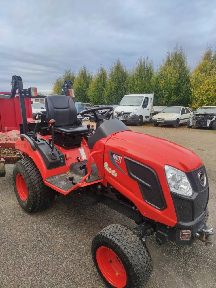 Kioti CS2520 d'occasion — photo 12