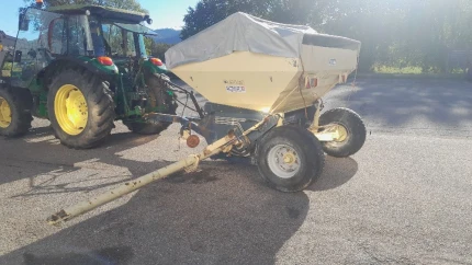 Distributeur d'engrais - 7M - 3600L - 2014