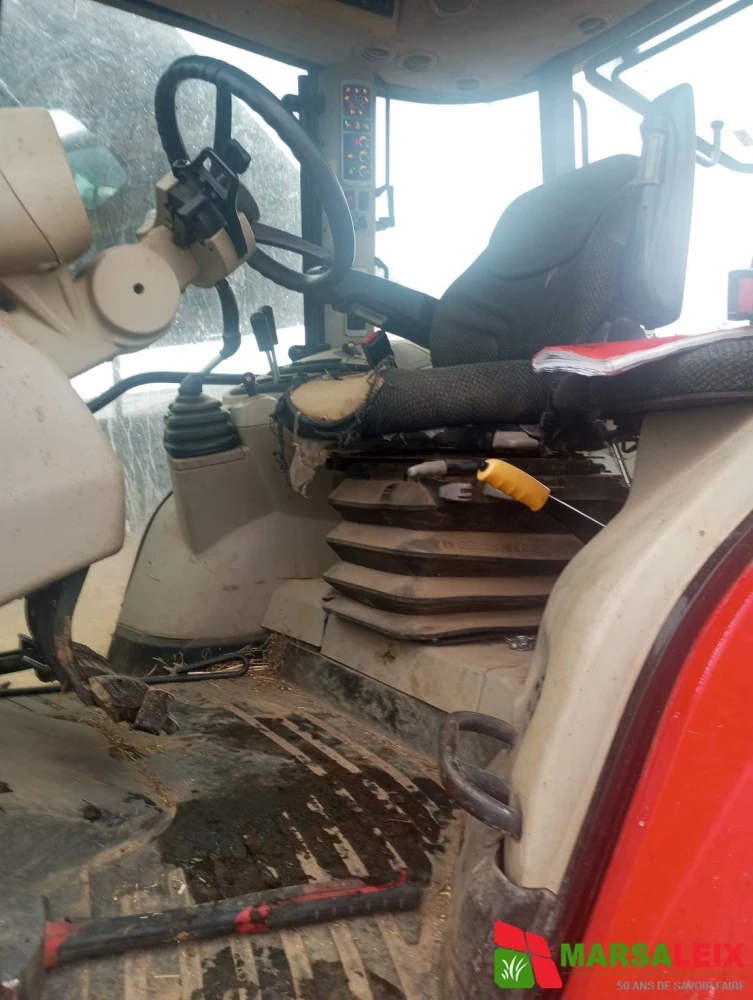 Massey Ferguson MF 5711 S d'occasion — photo 8