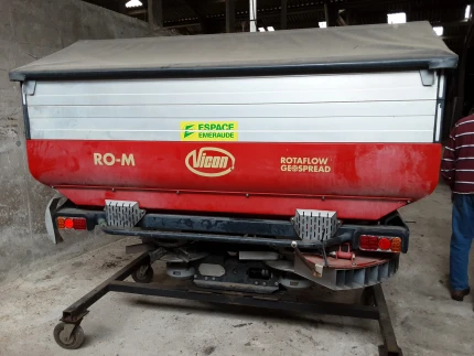 Distributeur d'engrais - 28M - Double disque