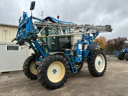 Pulvérisateur automoteur - 3000L - 140CH - 2265H - 2010