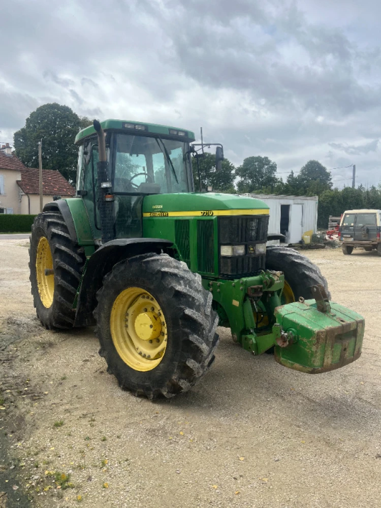 John Deere 7710 d'occasion — photo 2