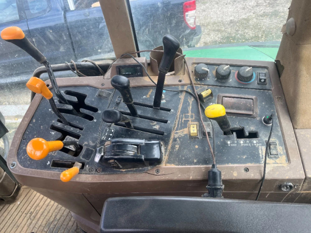 John Deere 7710 d'occasion — photo 7