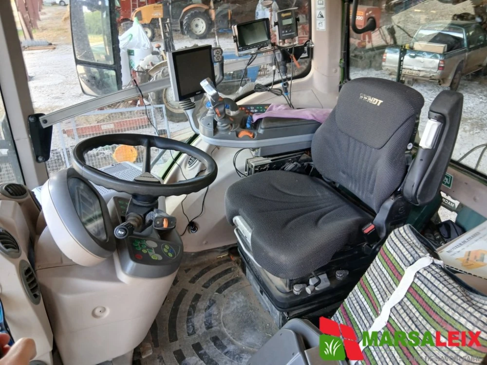Fendt FENDT 828 VARIO d'occasion — photo 9