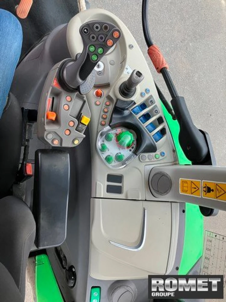 Deutz-Fahr 6120 TTV d'occasion — photo 8