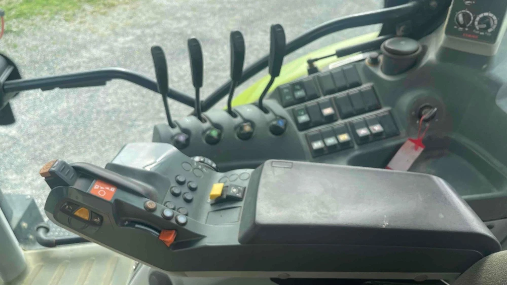 Claas ARION 650 d'occasion — photo 8