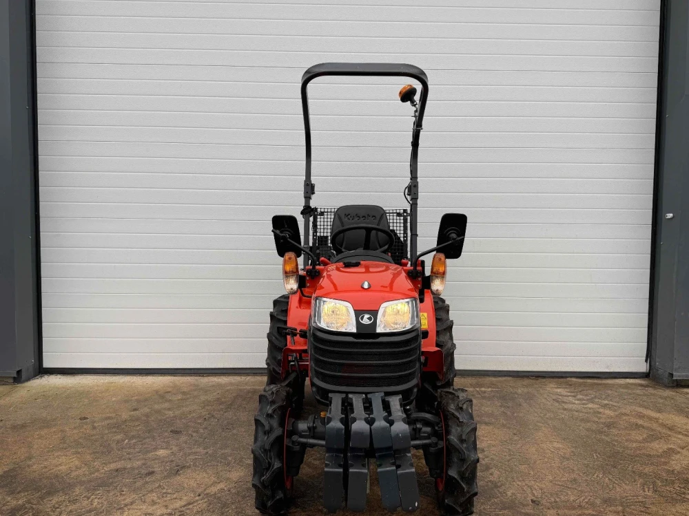Kubota B1121D d'occasion — photo 8