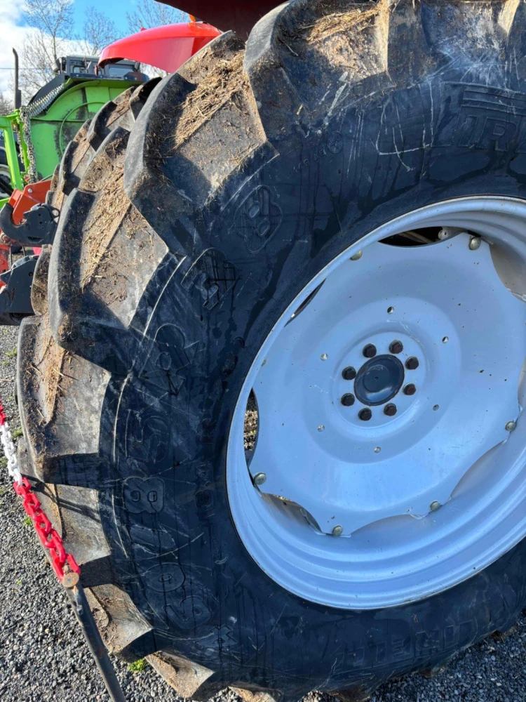Kubota M135 GXS-IV d'occasion — photo 12