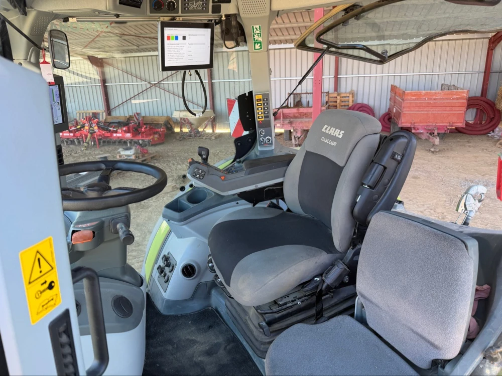 Claas ARION 630 CMATIC d'occasion — photo 10