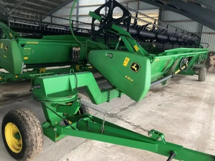 John Deere 635R
