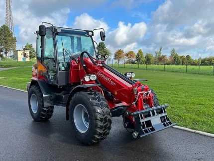 Chargeuse - 5 445 H - 2025