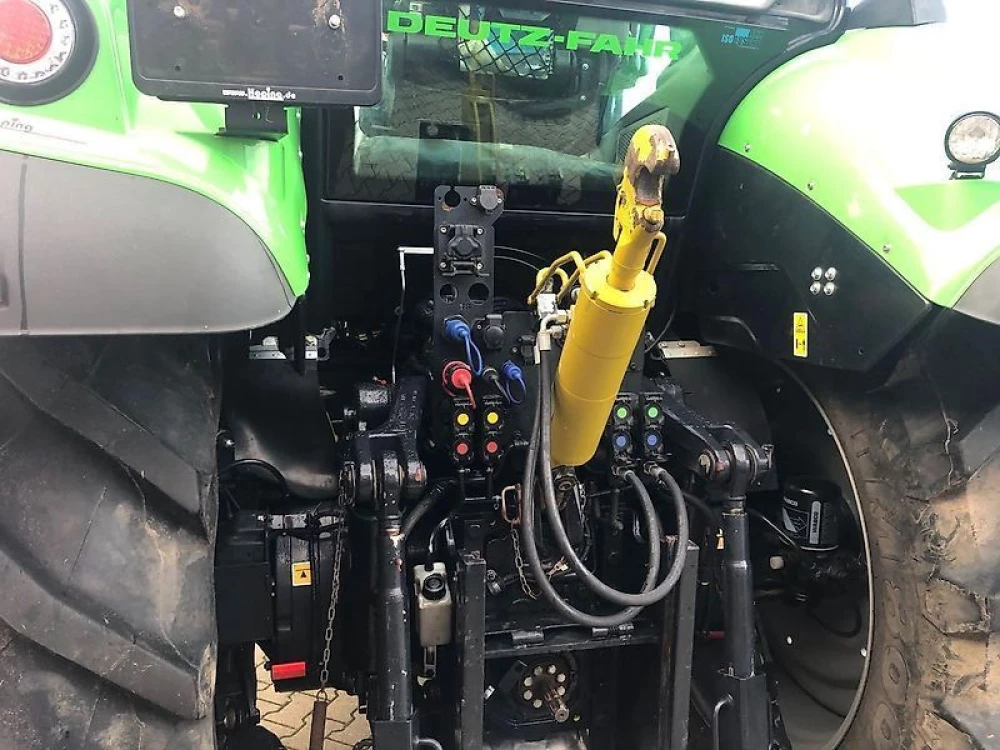 Deutz-Fahr 6215 AGROTRON TTV d'occasion — photo 8