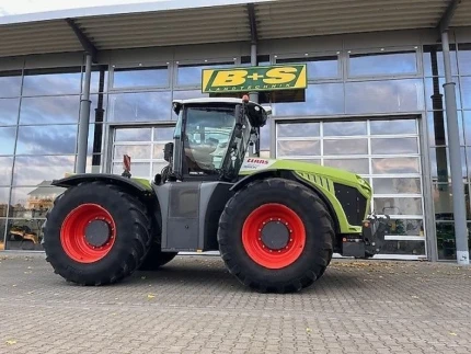 Claas XERION