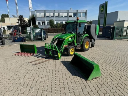 John Deere 3720